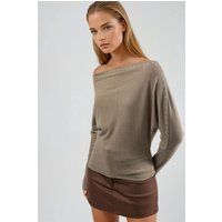 Bluse mit Bootsausschnitt und Nietenbesatz