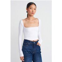 Kurzes Langarmshirt mit Karree-Ausschnitt