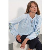 Bestickte Crêpe-Bluse mit Bindeband