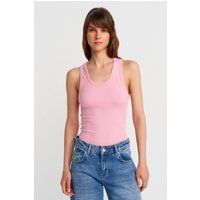 Geripptes Tanktop mit U-Ausschnitt