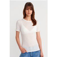 Schmal geschnittene Rippstrick-Bluse mit Rüschen