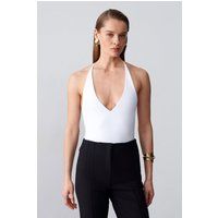 Minimalistischer Halterneck-Body mit V-Ausschnitt