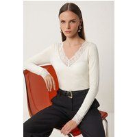 Slim-Fit Bluse mit Spitzenbesatz