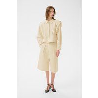 Bermuda-Shorts mit weitem Bein und Bundfalten