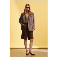 Hoch taillierte weite Bermuda-Shorts