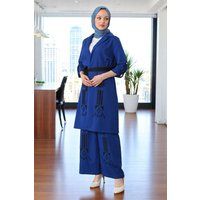 Besticktes Set aus Longtunika und Hose