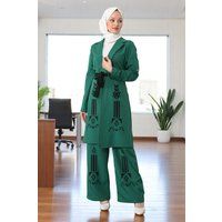 Besticktes Set aus Long-Jacke und Hose