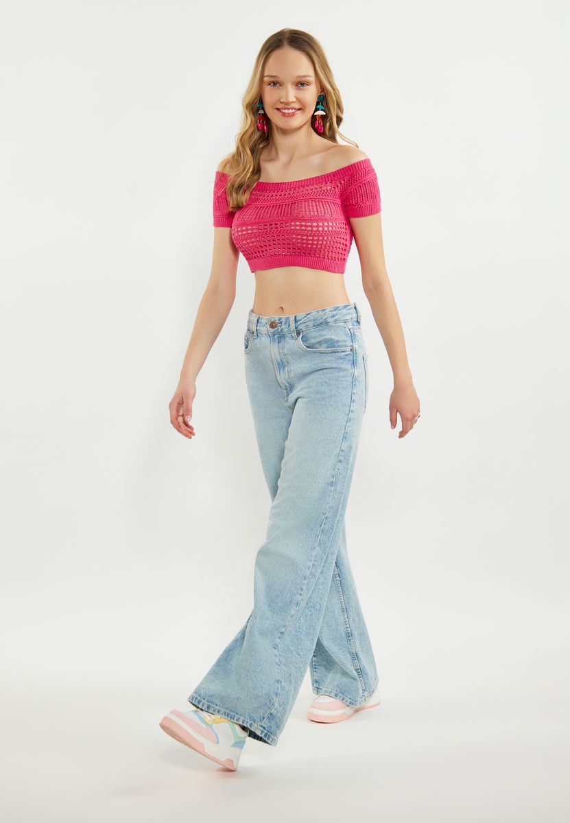 Schulterfreies Lochstrick-Crop-Top
