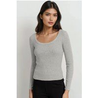 Geripptes Langarmshirt mit Rundhalsausschnitt