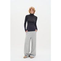 Schmal geschnittenes Rollkragenshirt aus Wolle