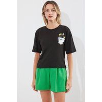 Besticktes T-Shirt mit Blumen-Taschen-Print