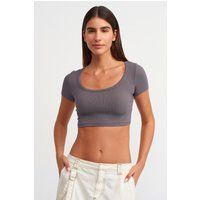 Geripptes Crop-Top mit U-Ausschnitt