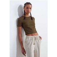 Körpernahes Crop-T-Shirt mit Rundhalsausschnitt