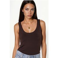 Minimalistisches Strick-Tanktop mit U-Ausschnitt