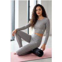 Set aus bauchfreiem Langarmshirt und High-Waist-Leggings
