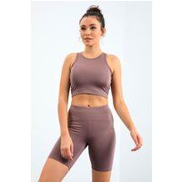Hochgeschlossenes Sport-Set mit Shorts