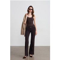 Elegante gerade Hose mit Gürtel
