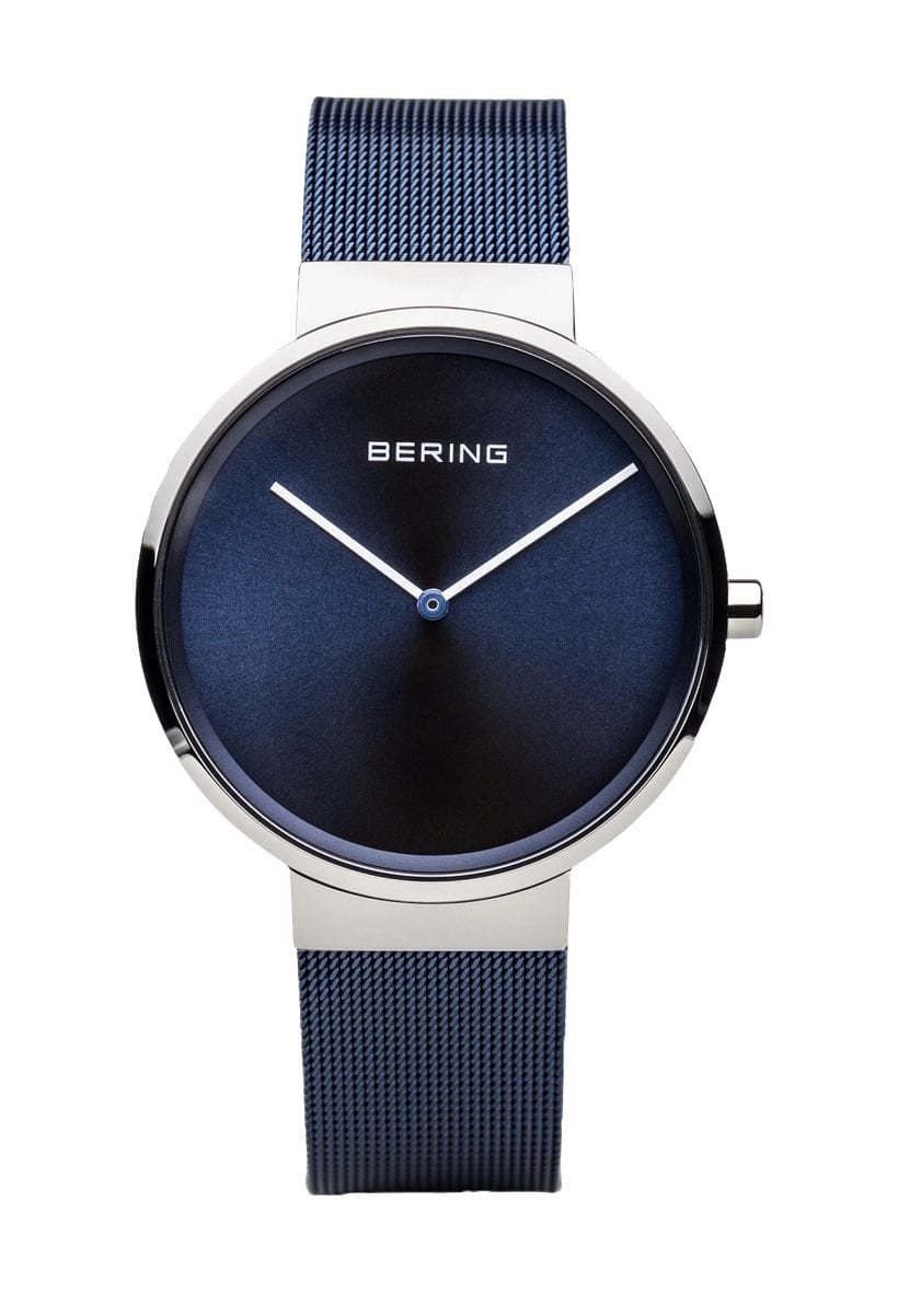 Minimalistische Armbanduhr mit Milanaise-Band