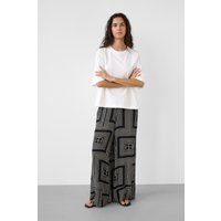 Weite Hose mit geometrischem Muster