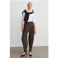 Hochgeschnittene Crepe-Hose mit Bundfalten