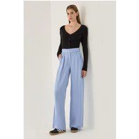 Taillierte weite Hose mit Bundfalten