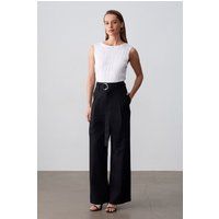 Weite Leinen-Mix-Hose mit Gürtel