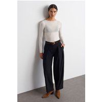 Hochgeschnittene Pluderhose mit Falten
