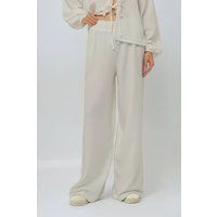 Entspannte Hose mit weitem Bein