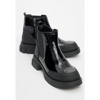 Plateau-Stiefeletten mit Lack-Einsätzen