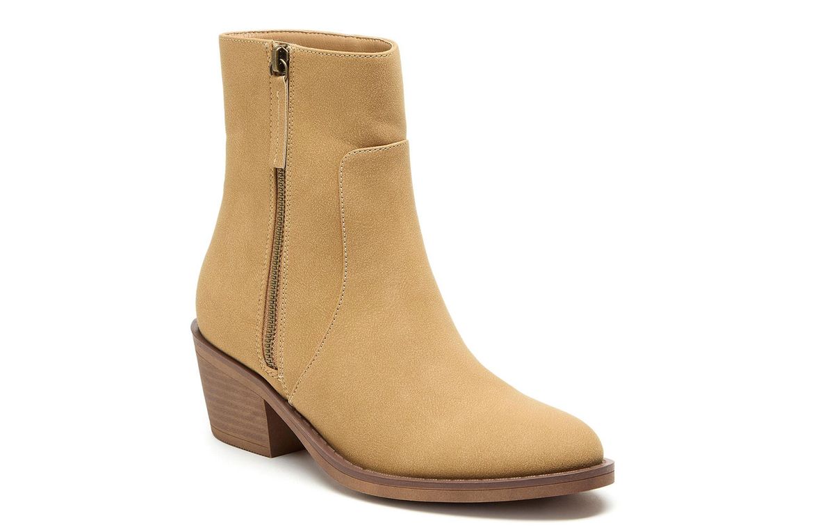 Stiefeletten mit Blockabsatz in Wildlederoptik