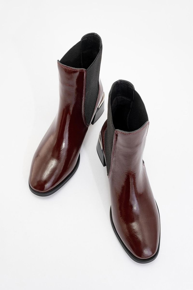 Lackleder Chelsea-Boots mit Blockabsatz