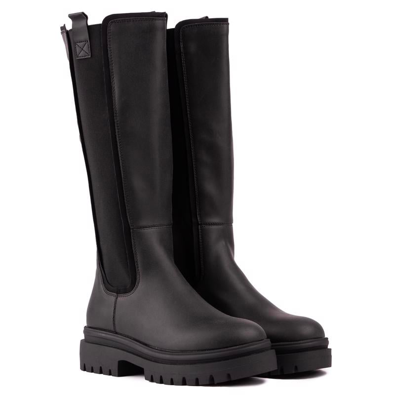Hohe Boots mit Profilsohle