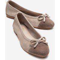 Zweifarbige Veloursleder-Ballerinas