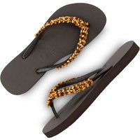 Verzierte Flip-Flops mit Edelsteinen