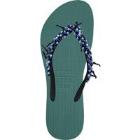 Verzierte Flip-Flops mit Perlenstickerei
