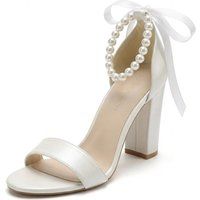 Blockabsatz-Sandalen mit Perlen-Knöchelriemen