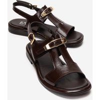 Minimalistische Leder-Schnallensandalen