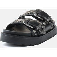 Plateau-Sandalen mit Nieten und Western-Schnallen