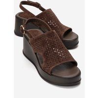 Perforierte Keilsandalen aus Wildleder