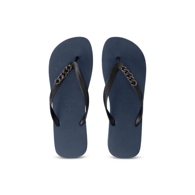 Flip-Flops mit verzierter Kette