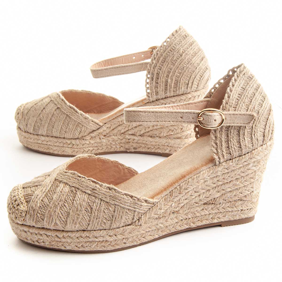 Geflochtene Espadrilles mit Keilabsatz