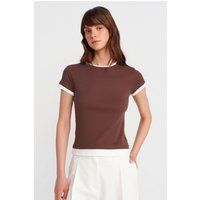 Schmal geschnittenes Baumwoll-Ringer-T-Shirt