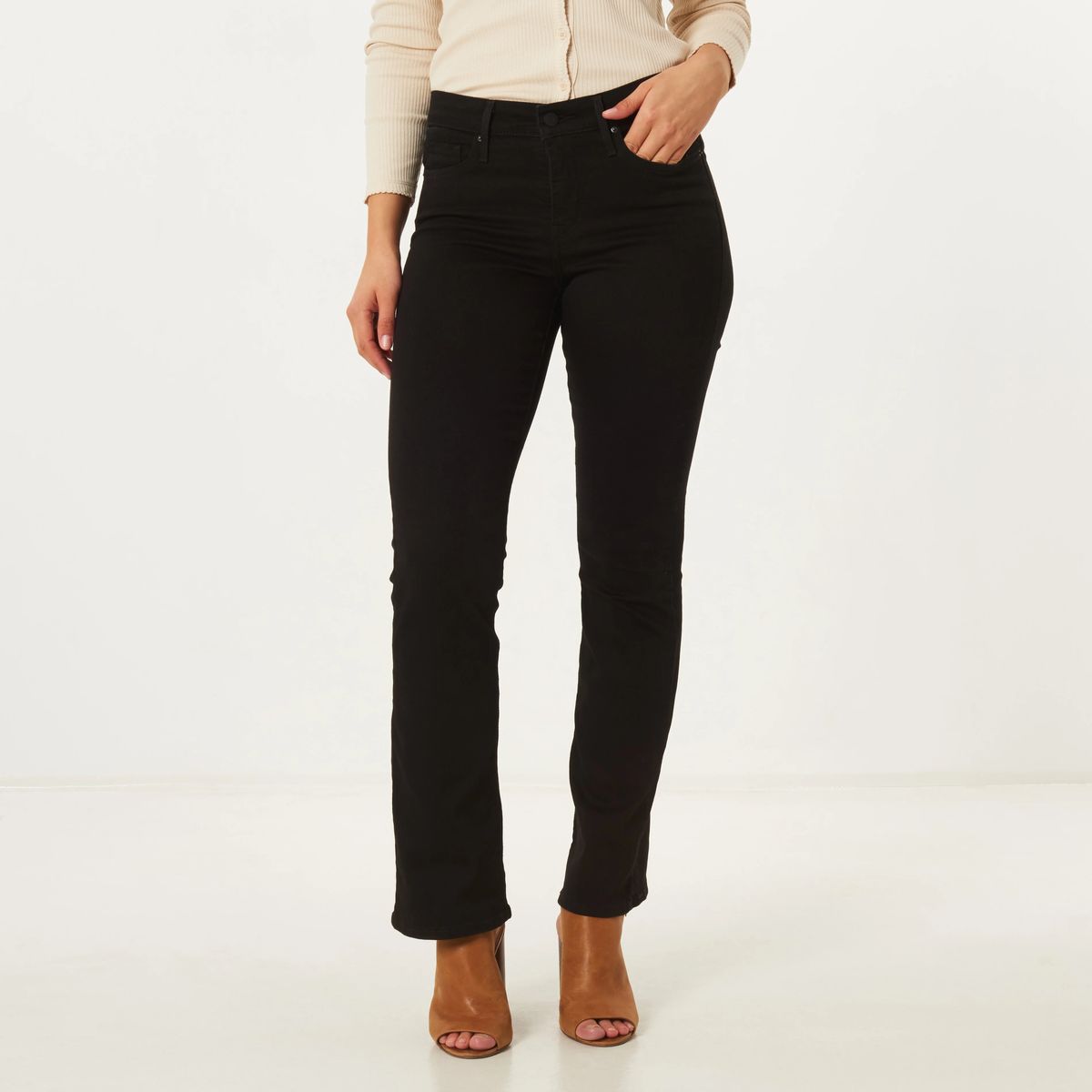 Straight-Fit-Jeans mit mittlerer Bundhöhe