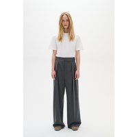 Weite Bundfaltenhose mit hoher Taille