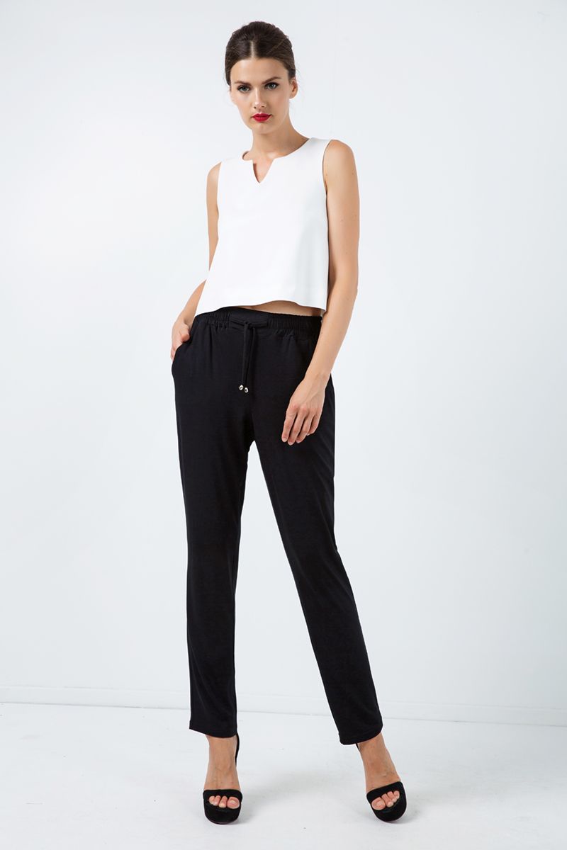 Locker geschnittene Hose mit Bindedetail