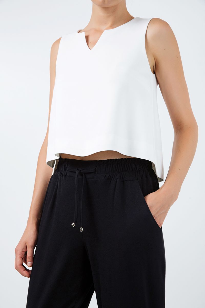 Locker geschnittene Hose mit Bindedetail