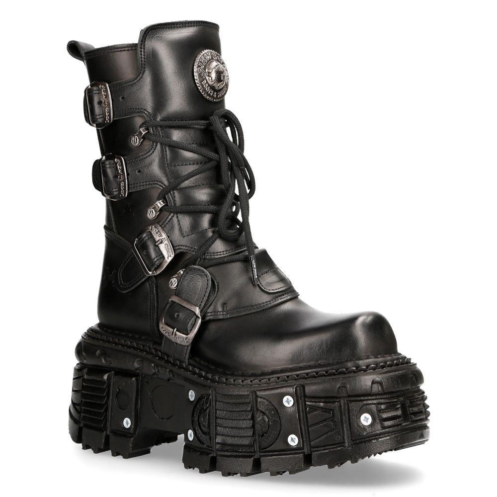 Leder-Plateaustiefel mit Metallschnallen