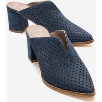 Spitze perforierte Wildleder-Mules