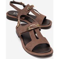 Minimalistische Wildleder-Schnallensandalen