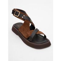 Gekreuzte Wildleder- und Leder-Sandalen